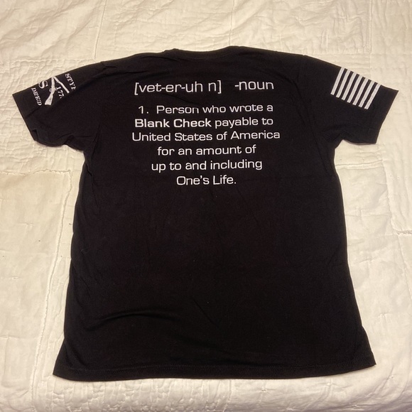 Grunt Style. Large. EUC. Veteran Definition. - Picture 2 of 3